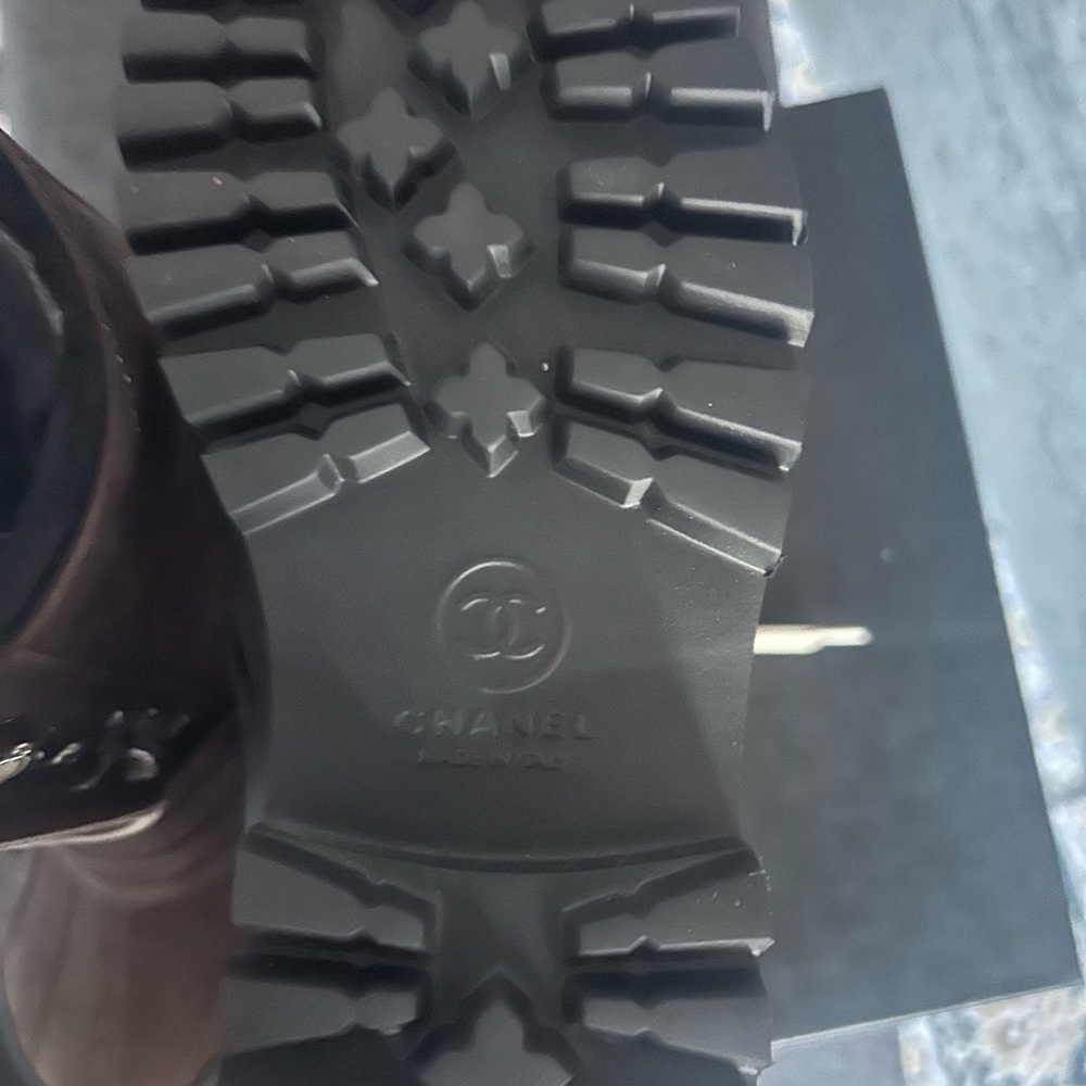 CHANEL Dark Brown High Boots - Picture 6 of 6